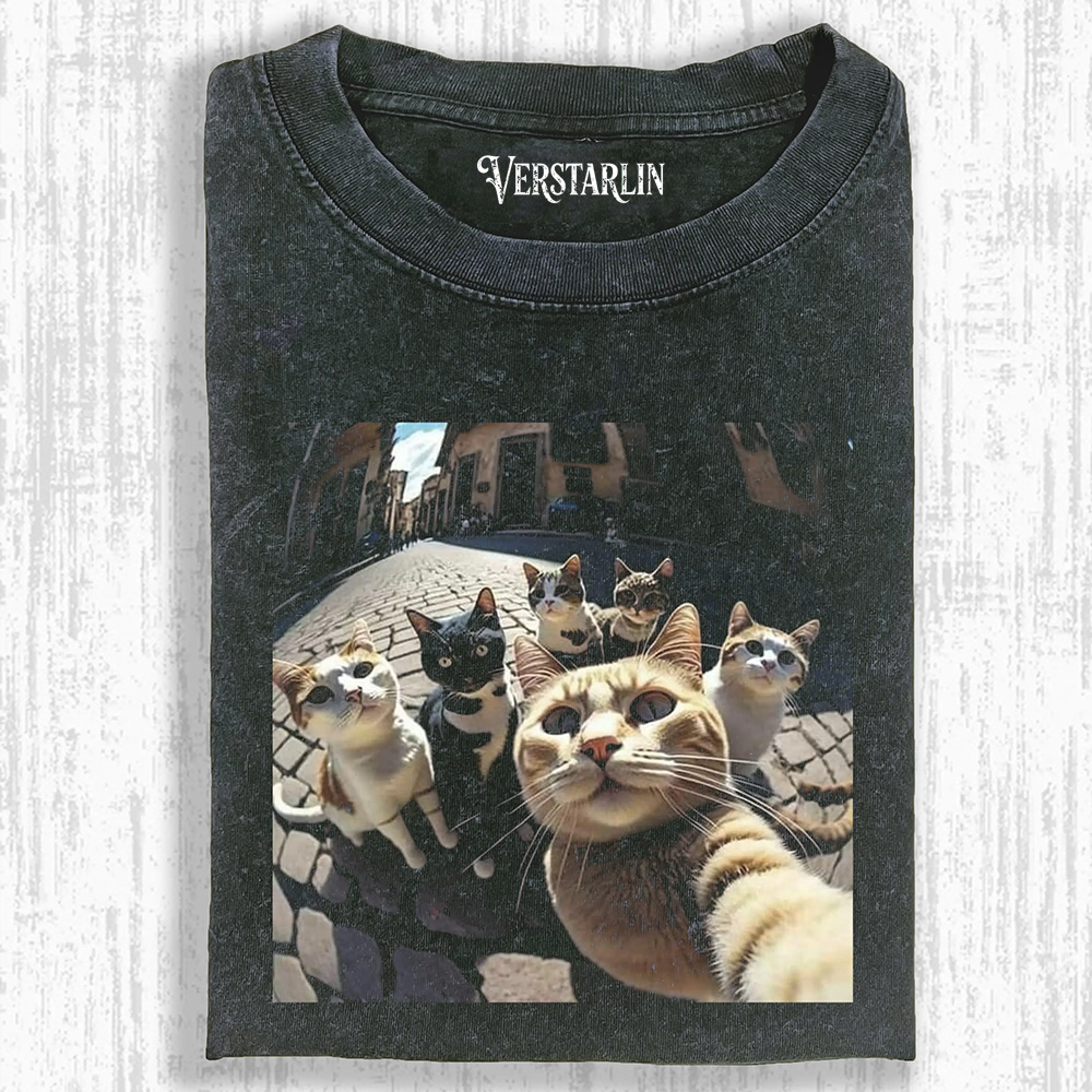 WACKY CAT  T-SHIRT