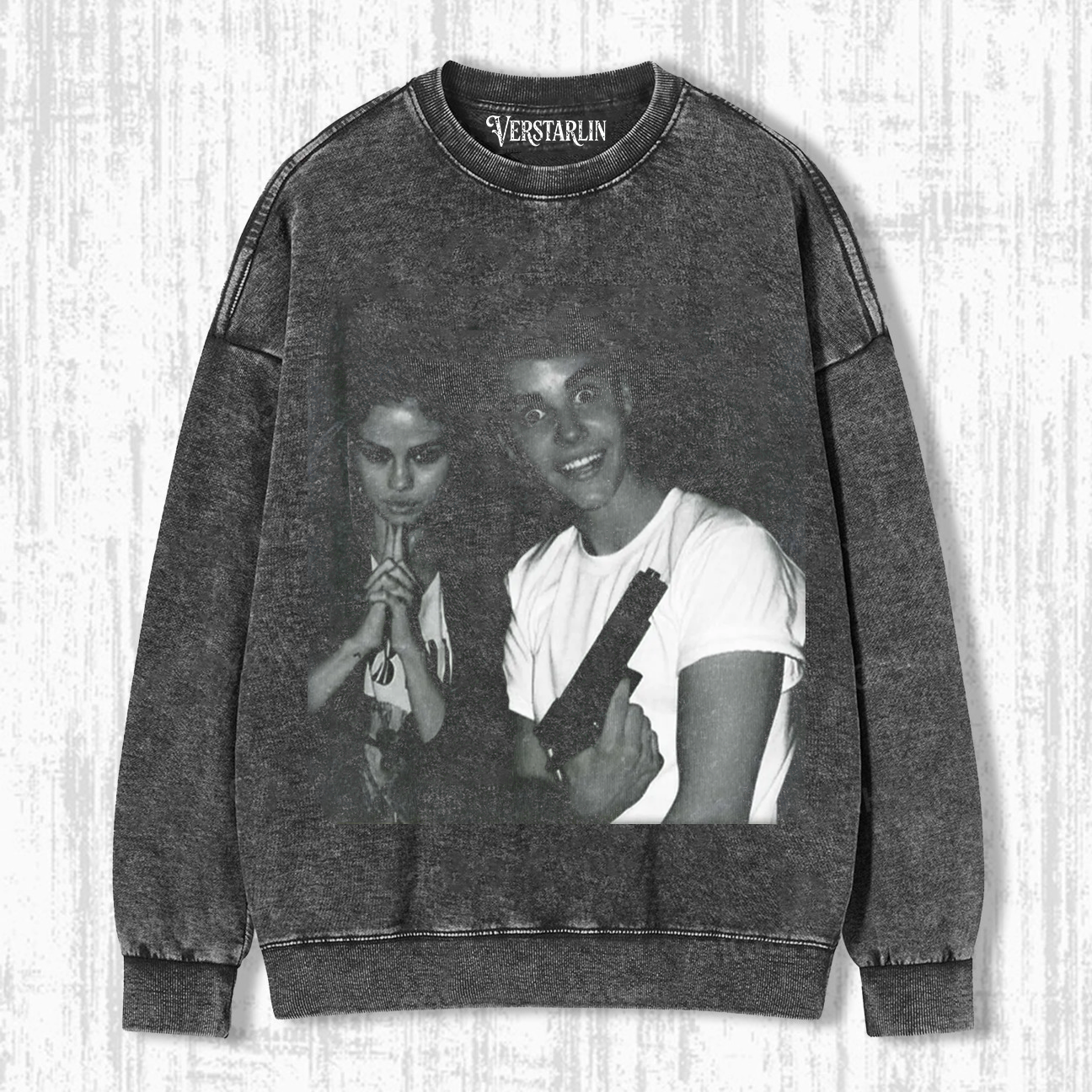 CONTRAST ATTITUDE FRAME T-SHIRT