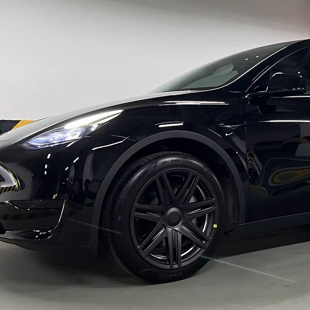 19" Wheel Hub Caps (Set of 4) for Tesla Model Y – Full Coverage Aero Wheel Covers