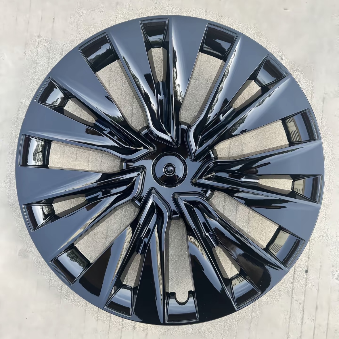 19" Wheel Hub Caps (Set of 4) for Tesla Model Y – Full Coverage Aero Wheel Covers