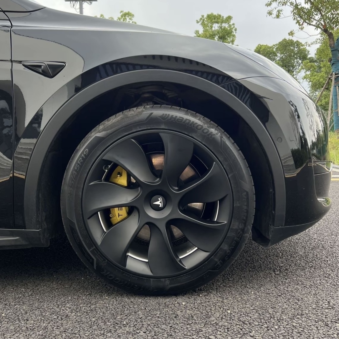 19" Wheel Hub Caps (Set of 4) for Tesla Model Y – Full Coverage Aero Wheel Covers