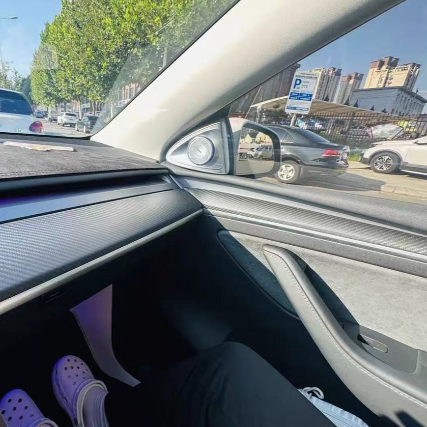 Real Carbon Fiber Dashboard Trim Strip for Tesla Model 3 / Model Y (2021–2024) – Full-Length Center Console Interior Upgrade