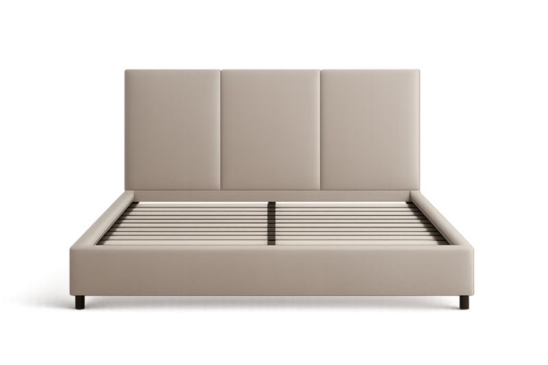 Letto matrimoniale in tessuto beige con testiera e doghe