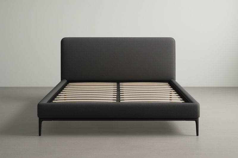 Letto Matrimoniale 160x200 Nero con Testiera Imbottita in Tessuto e Struttura in Pino e Acciaio