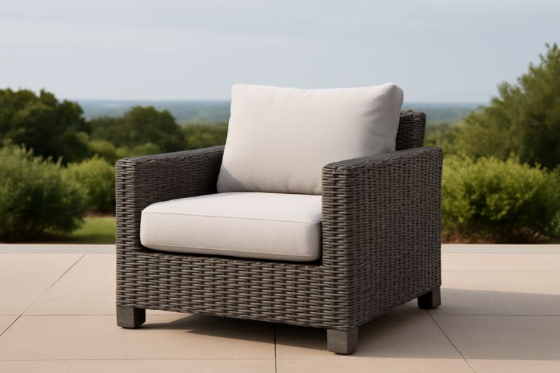 Poltrona da Esterni in Rattan Sintetico con Cuscini in Tessuto Impermeabile Grigio