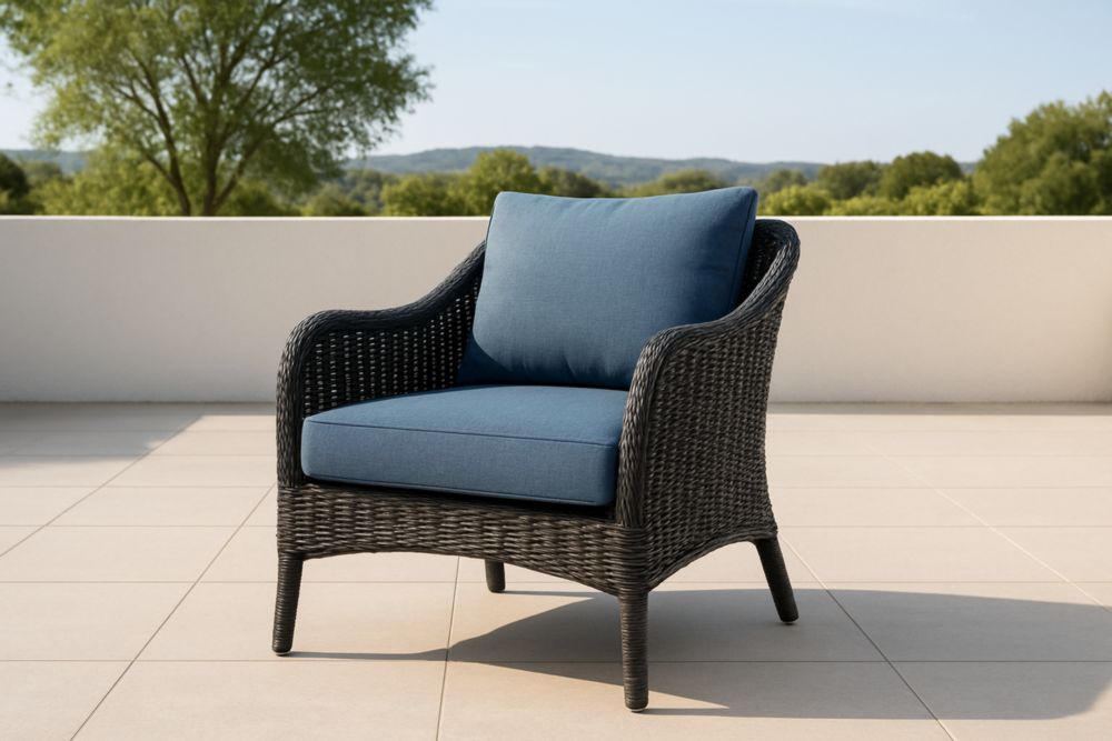 Poltrona da Esterno in Rattan Sintetico con Cuscini Blu