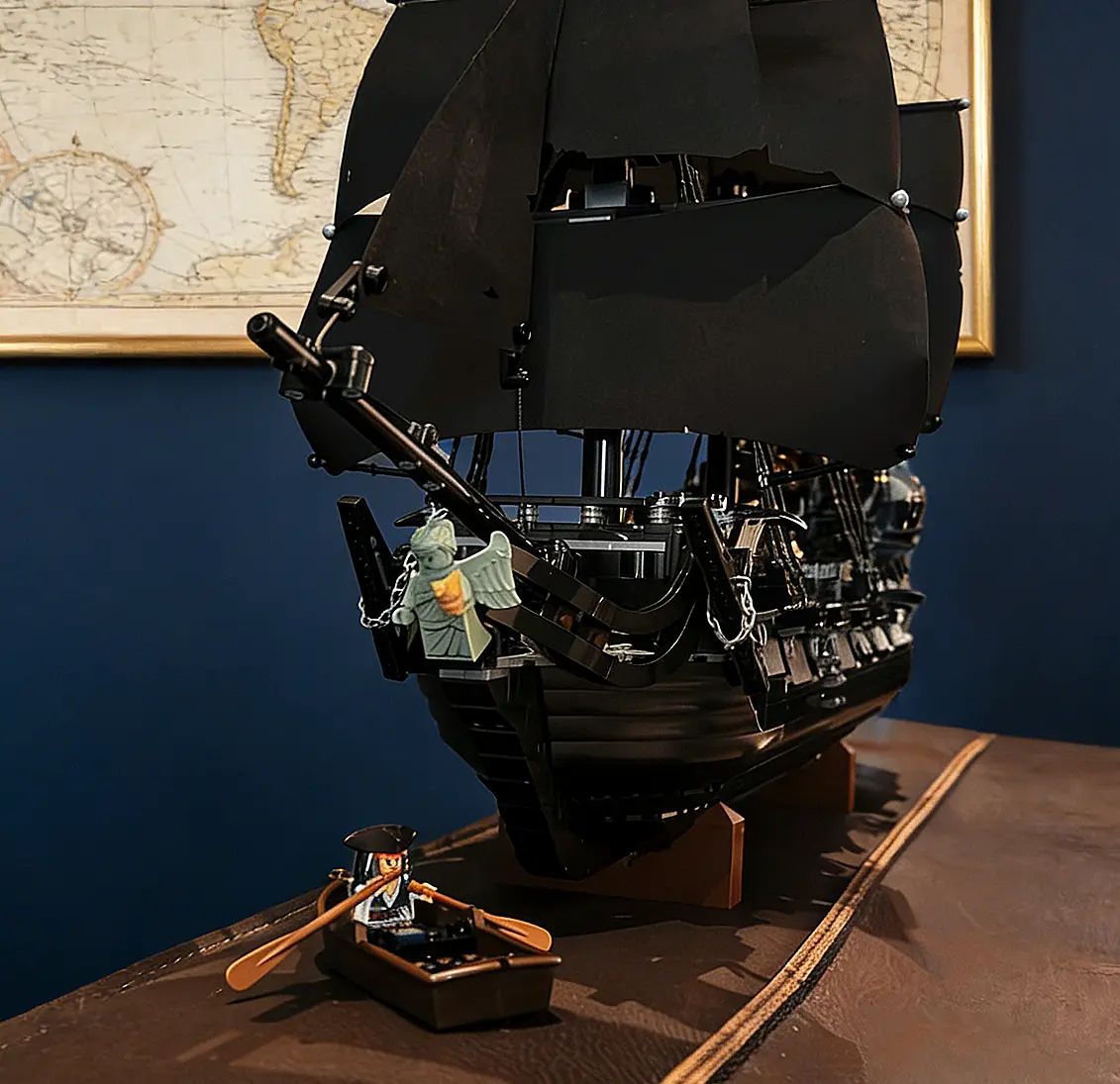 2862 pieces, Captain's Ship Building Set for Adults, Ages 18+ - Room Decor for Office, Bedroom or Shelf - Collectible