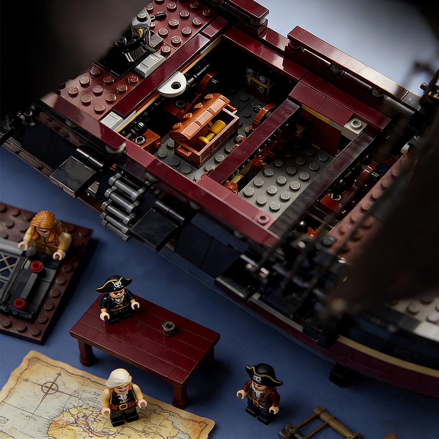 2862 pieces, Captain's Ship Building Set for Adults, Ages 18+ - Room Decor for Office, Bedroom or Shelf - Collectible