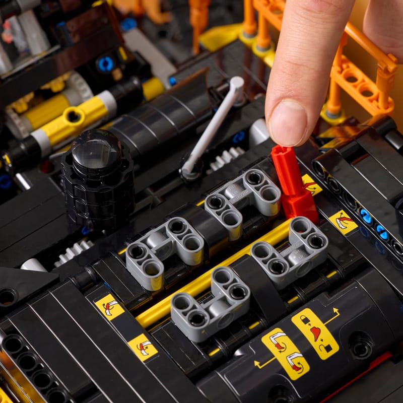 EC500 Hybrid Excavator Building Set