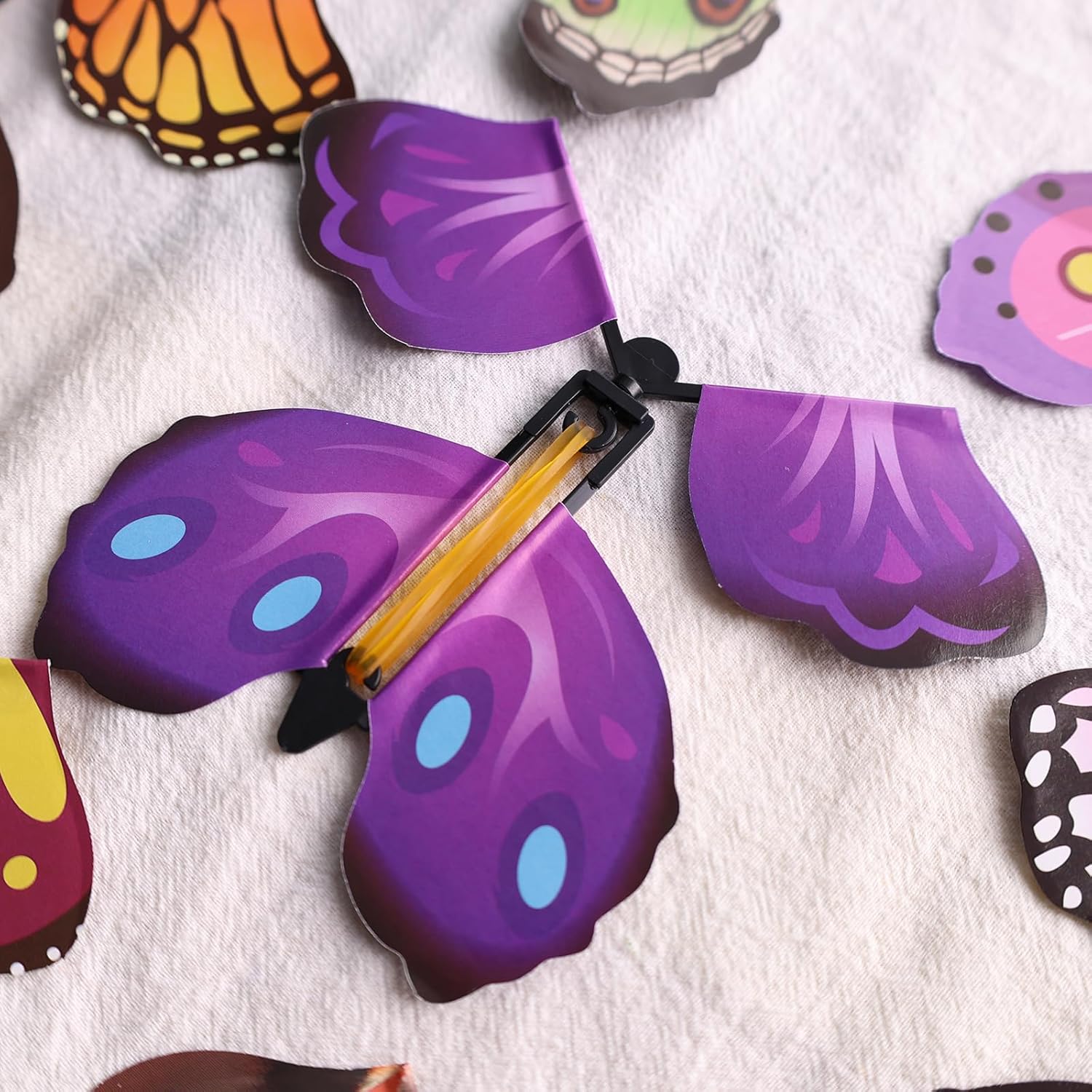 🔥Magic Flying Butterfly Toys, Wind Up Butterfly Toy Fairy Flying Toy Flying Butterfly Cards in The Book Surprise Explosion Box Gift Wrapping for Birthday Party Wedding Anniversary