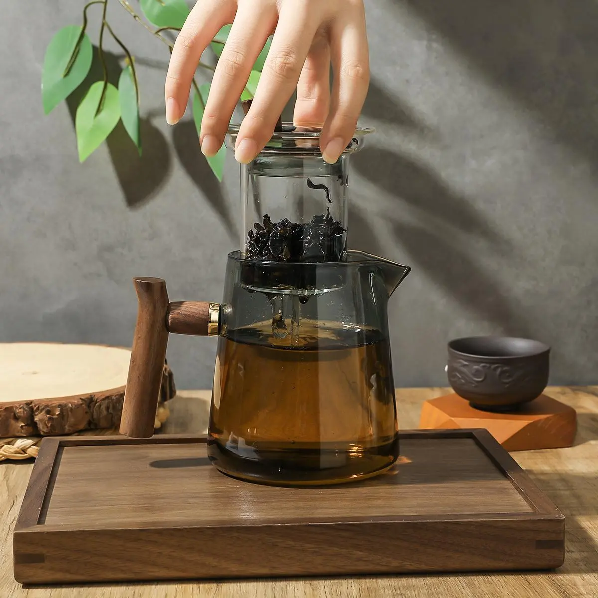 Glass Tea Pot with Wooden Handle, 1 Count Tea Separation Device, Heat Resistant Tea Pot for Home Office Use, Tea Making Tool, Glass Teapot