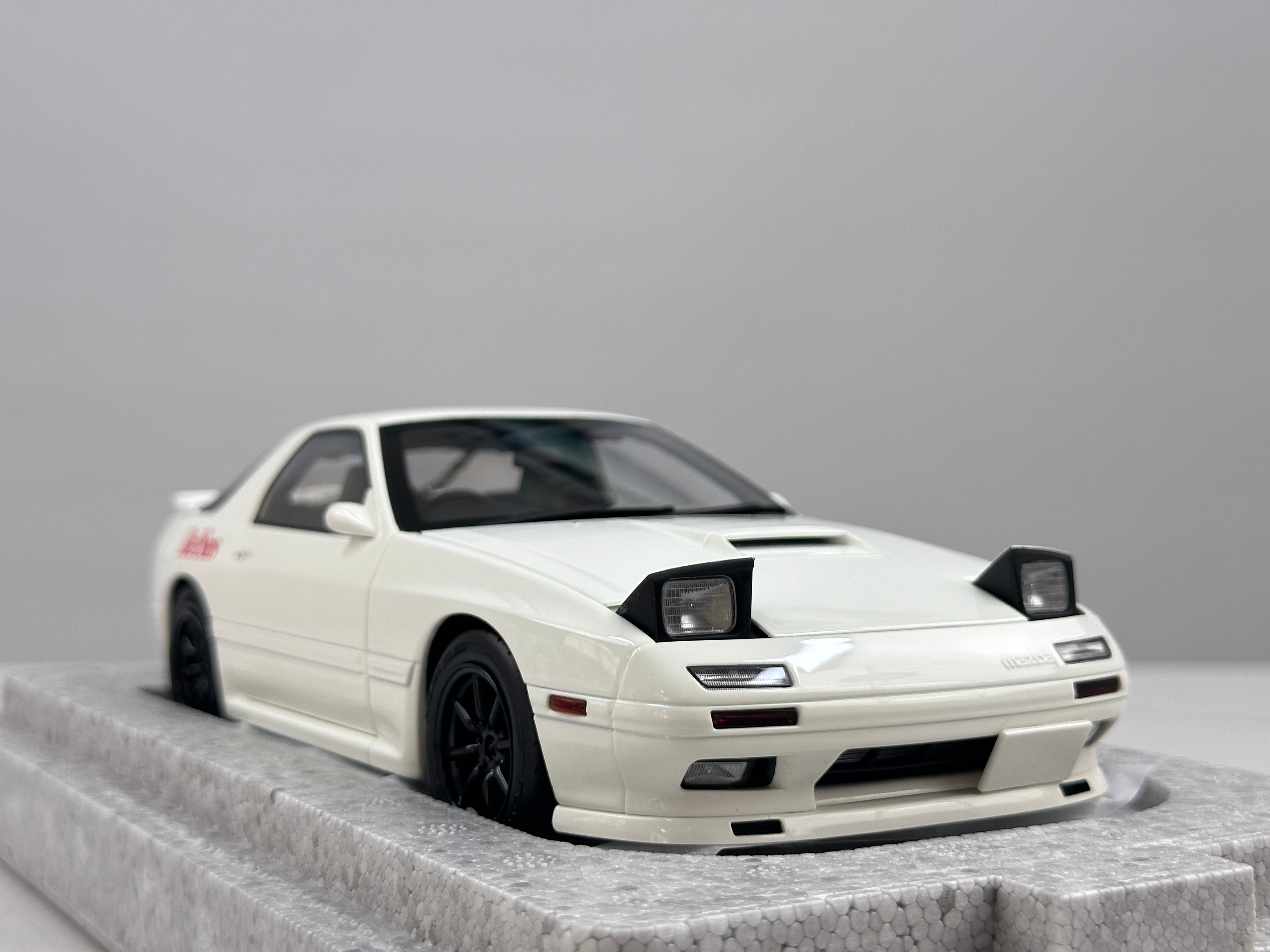 WHELART 1/18 Mazda FC3S (White) WH013