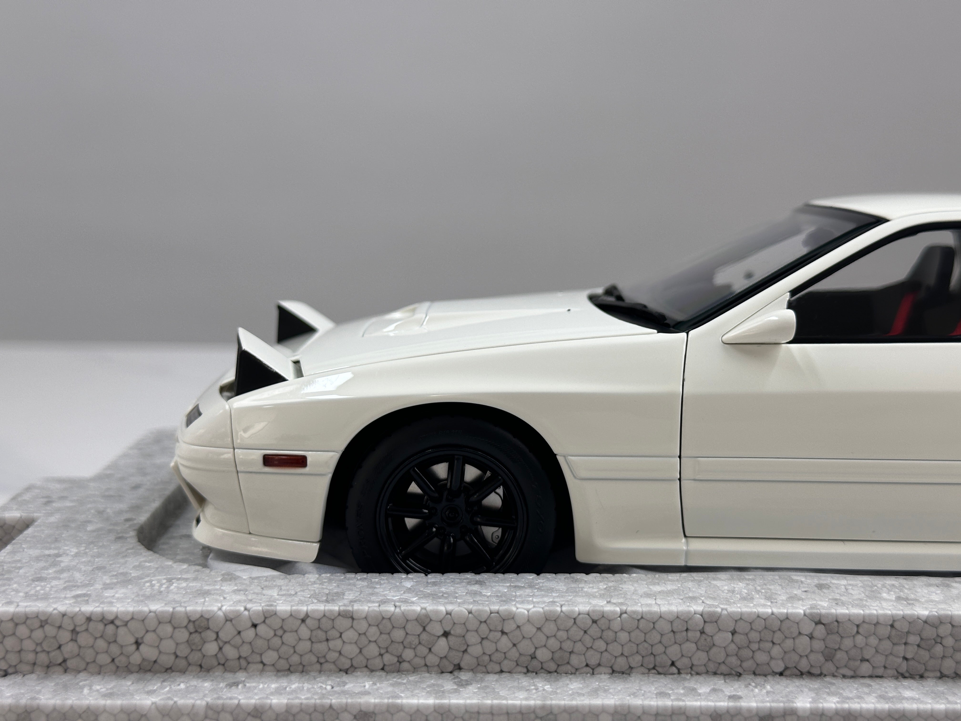 WHELART 1/18 Mazda FC3S (White) WH013