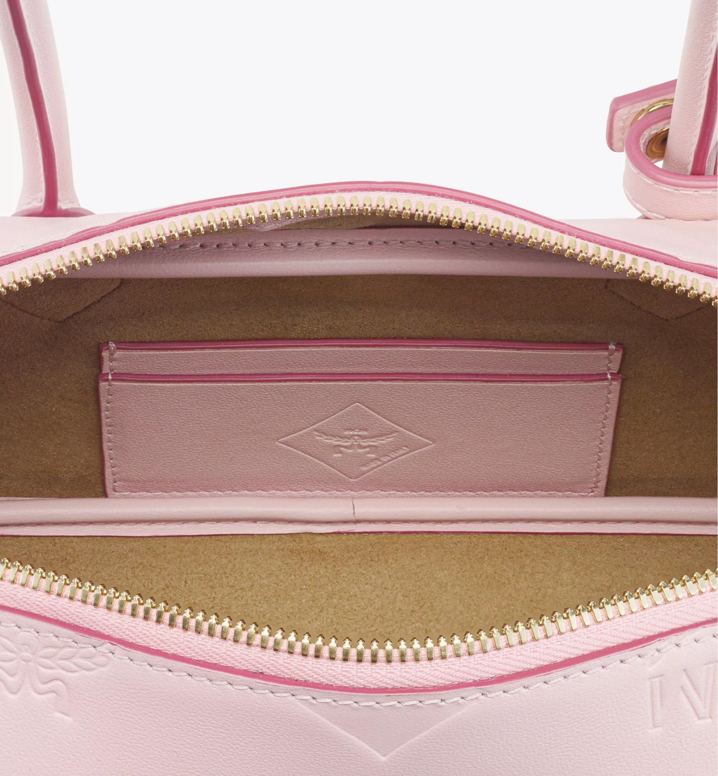Aren East West Shoulder Bag in Maxi Monogram Leather（ Small）