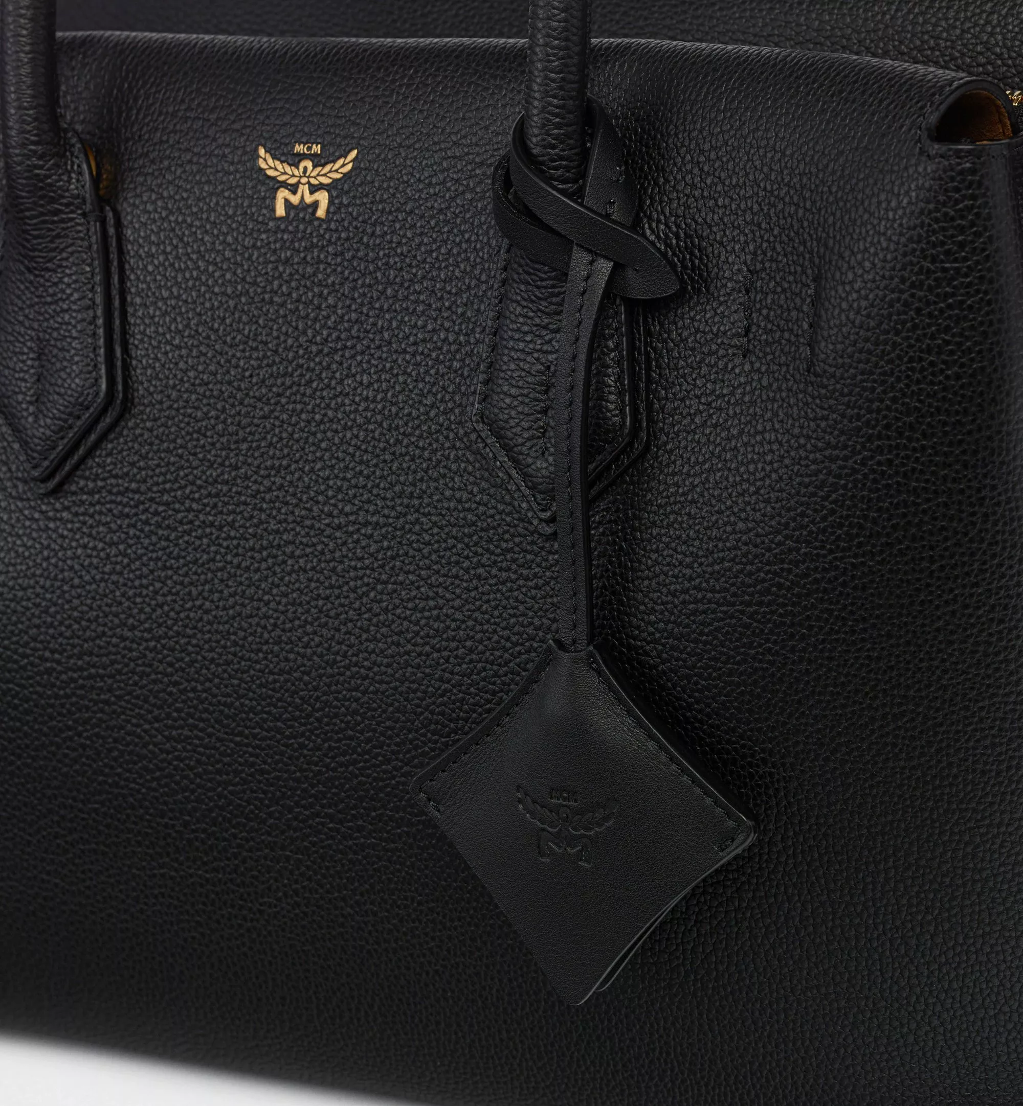 Milla Tote in Grained Leather（Medium）