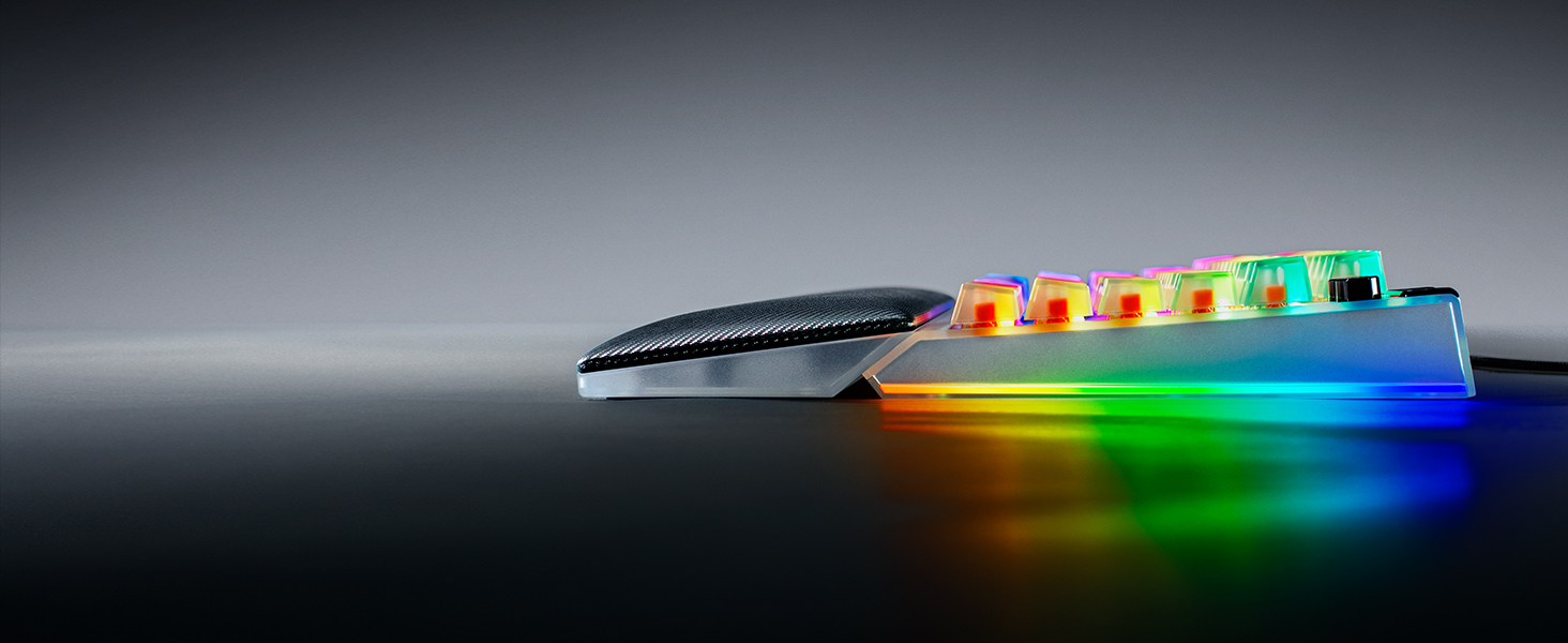 2-Side Underglow with Per-Key Lighting Razer Chroma RGB