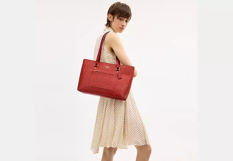 Station Tote Bag In Signature Canvas