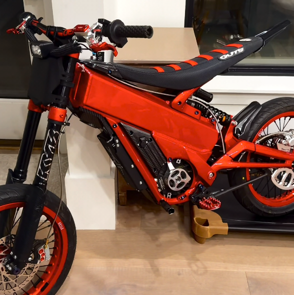 Custom Gloss Red Surron Light Bee Supermoto | Red Rims, GUTS Seat, Street-Ready Build