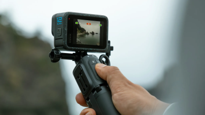 Camera Battery Grip / Tripod / Remote