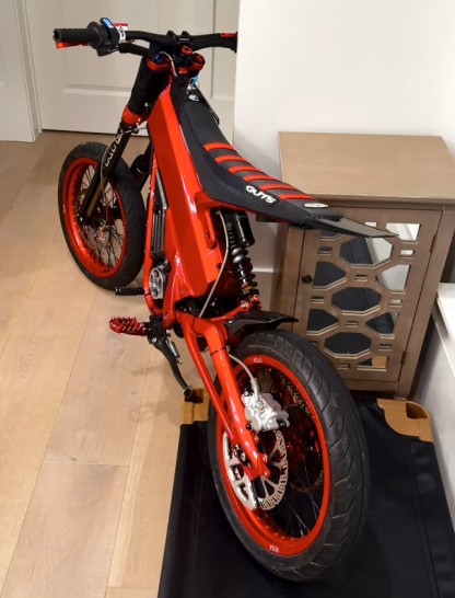 Custom Gloss Red Surron Light Bee Supermoto | Red Rims, GUTS Seat, Street-Ready Build