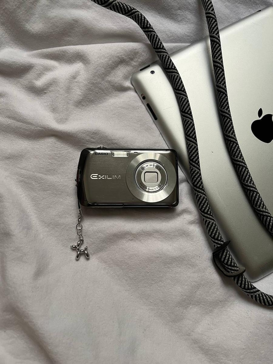 Casio Exilim EXZ2
