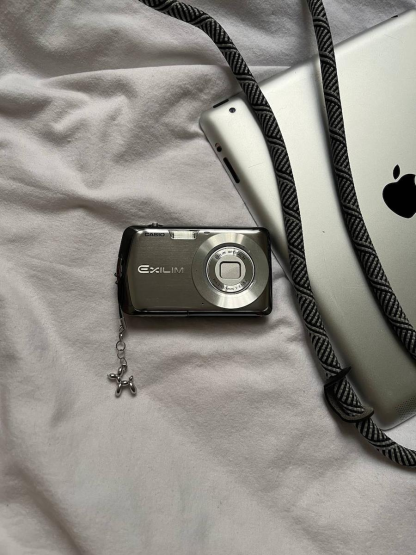 Casio Exilim EXZ2