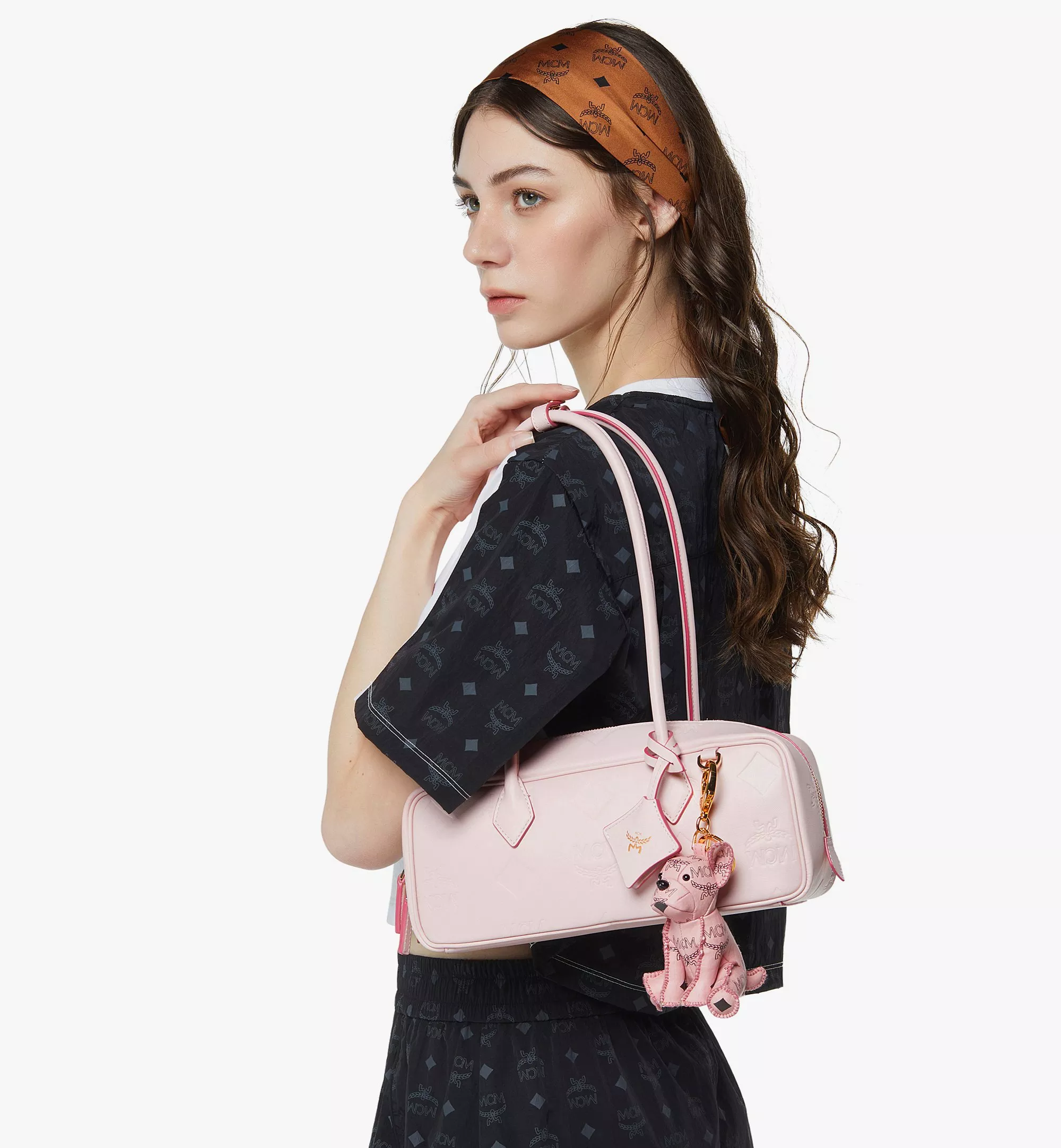 Aren East West Shoulder Bag in Maxi Monogram Leather（ Small）