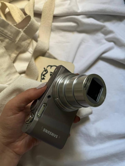 Samsung WB700
