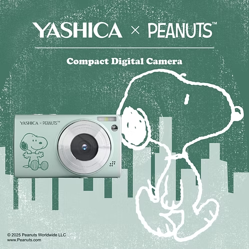 YASHICA x Peanuts Digital Camera (Sage)