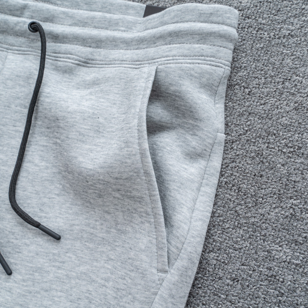 Conjunto  Tech Fleece Cinza