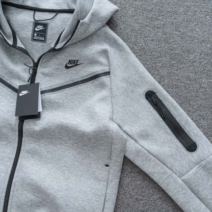 Conjunto  Tech Fleece Cinza