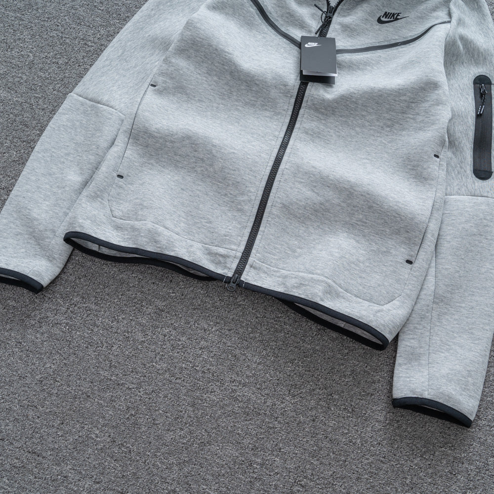 Conjunto  Tech Fleece Cinza