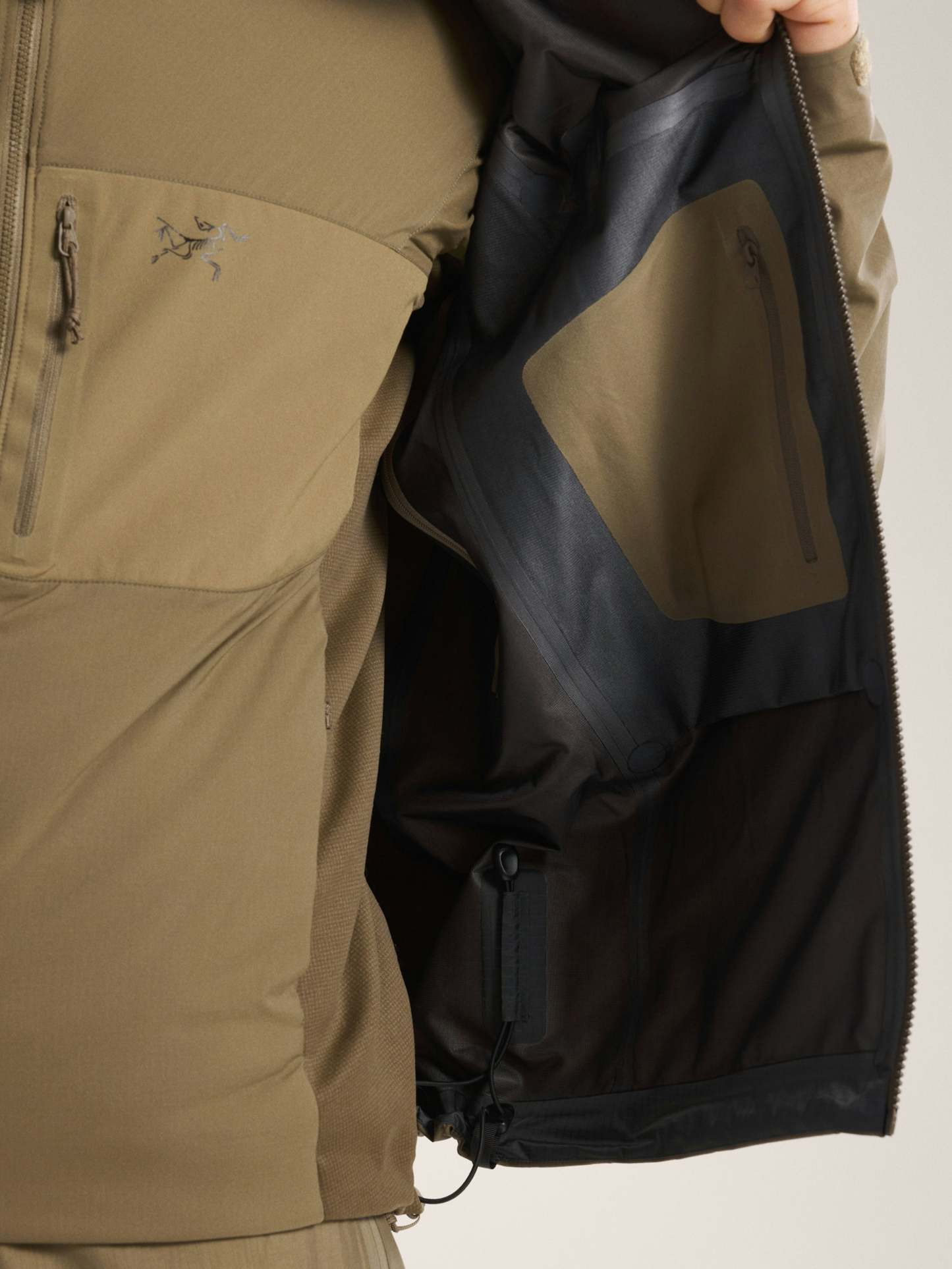 Arcteryx men's Leaf Alpha Jacket Gen 2.2 Crocodile