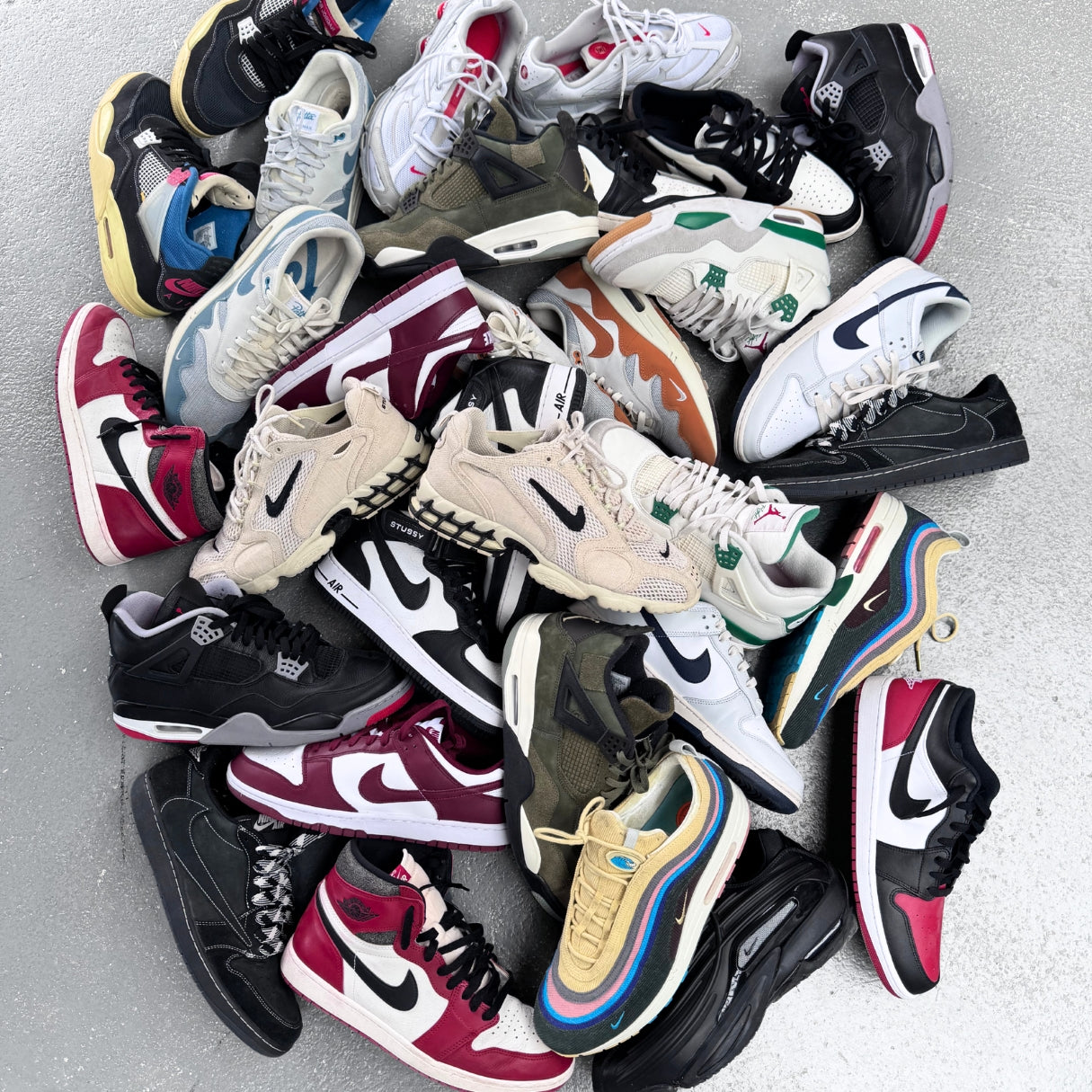  SNEAKER MYSTERY BOX