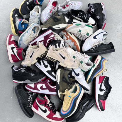  SNEAKER MYSTERY BOX