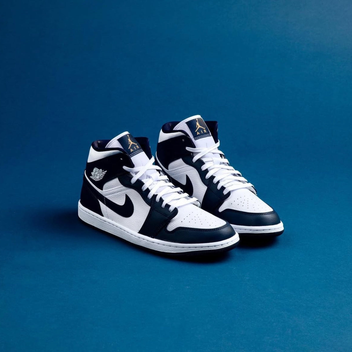  SNEAKER MYSTERY BOX