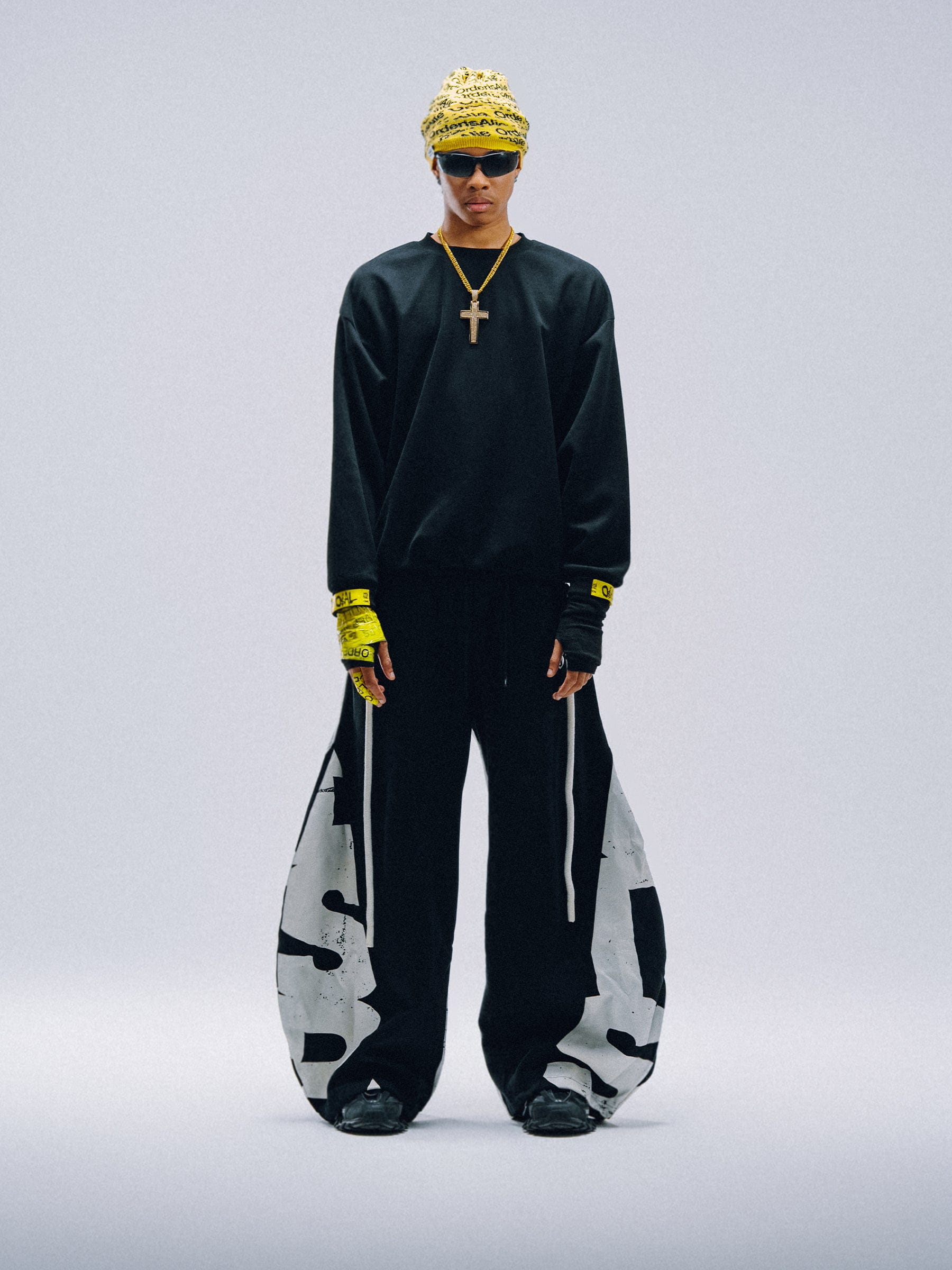 [COMPLEXCON] OIAL Tape Sweatshirt-Limited Sale