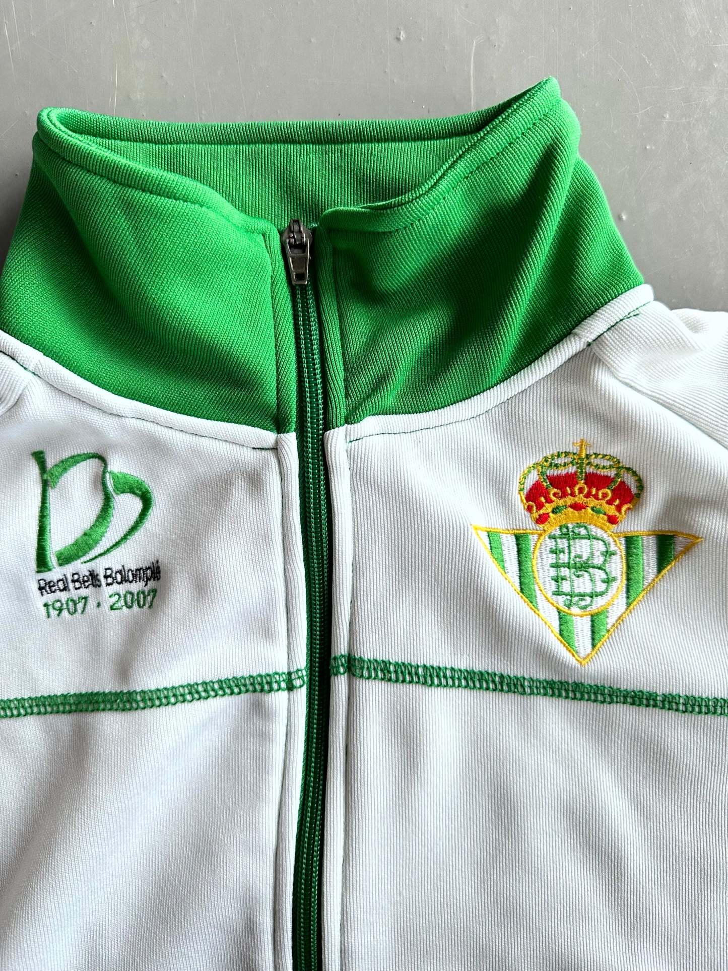 Real Betis Vintage Tracksuit 2006/07 |