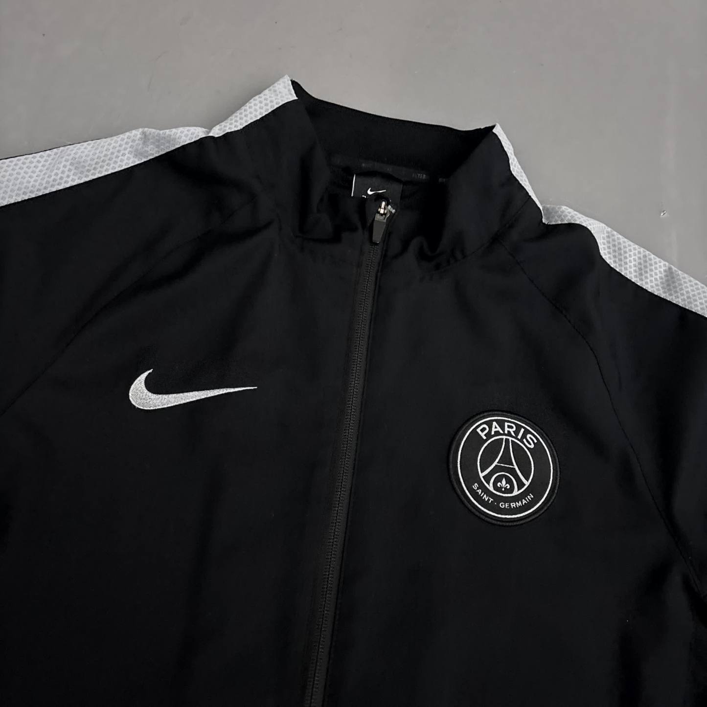 Nike x PSG Vintage Tracksuit 2018/19 |