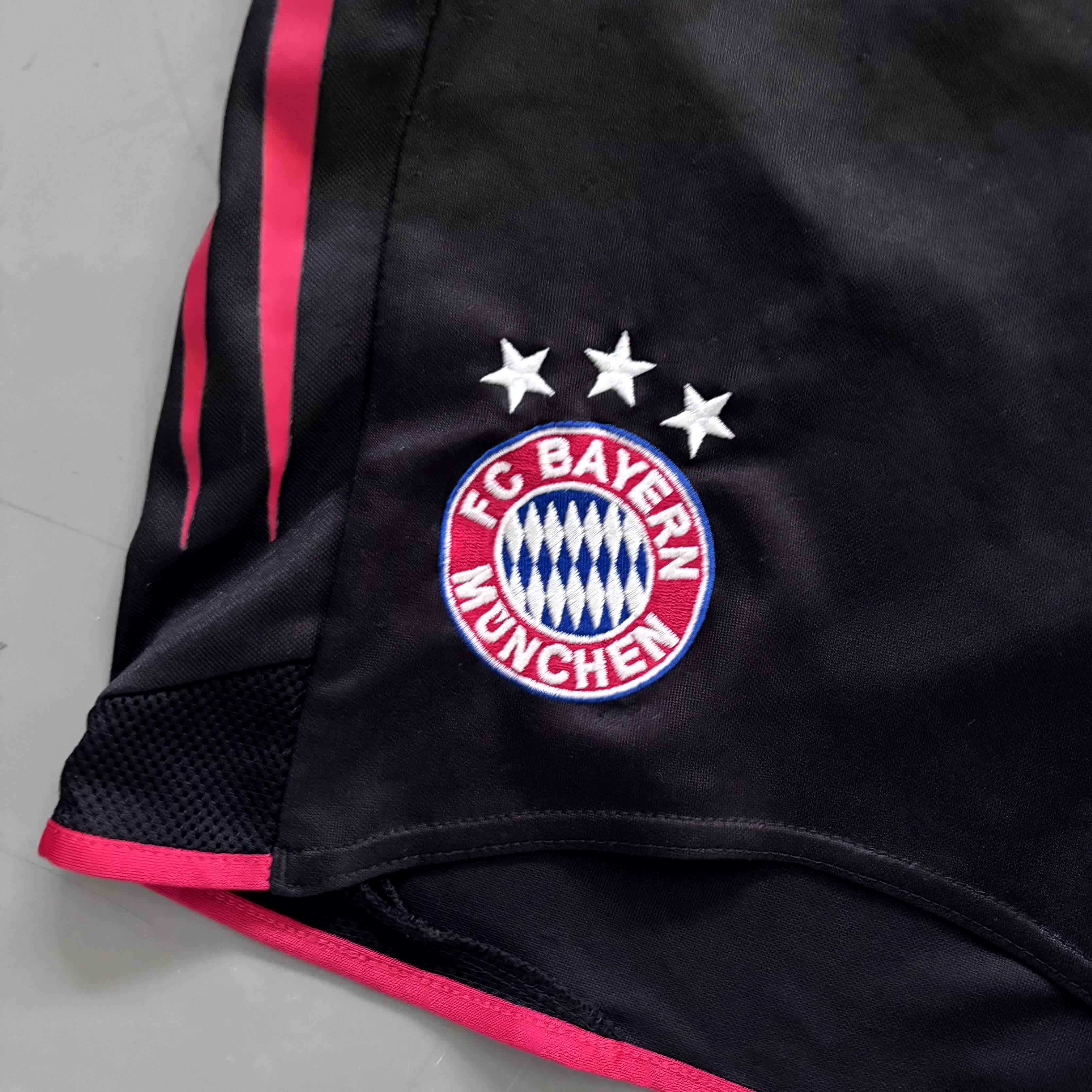 Adidas x FC Bayern Vintage *Ballack* Trikot Set 2006/07 |