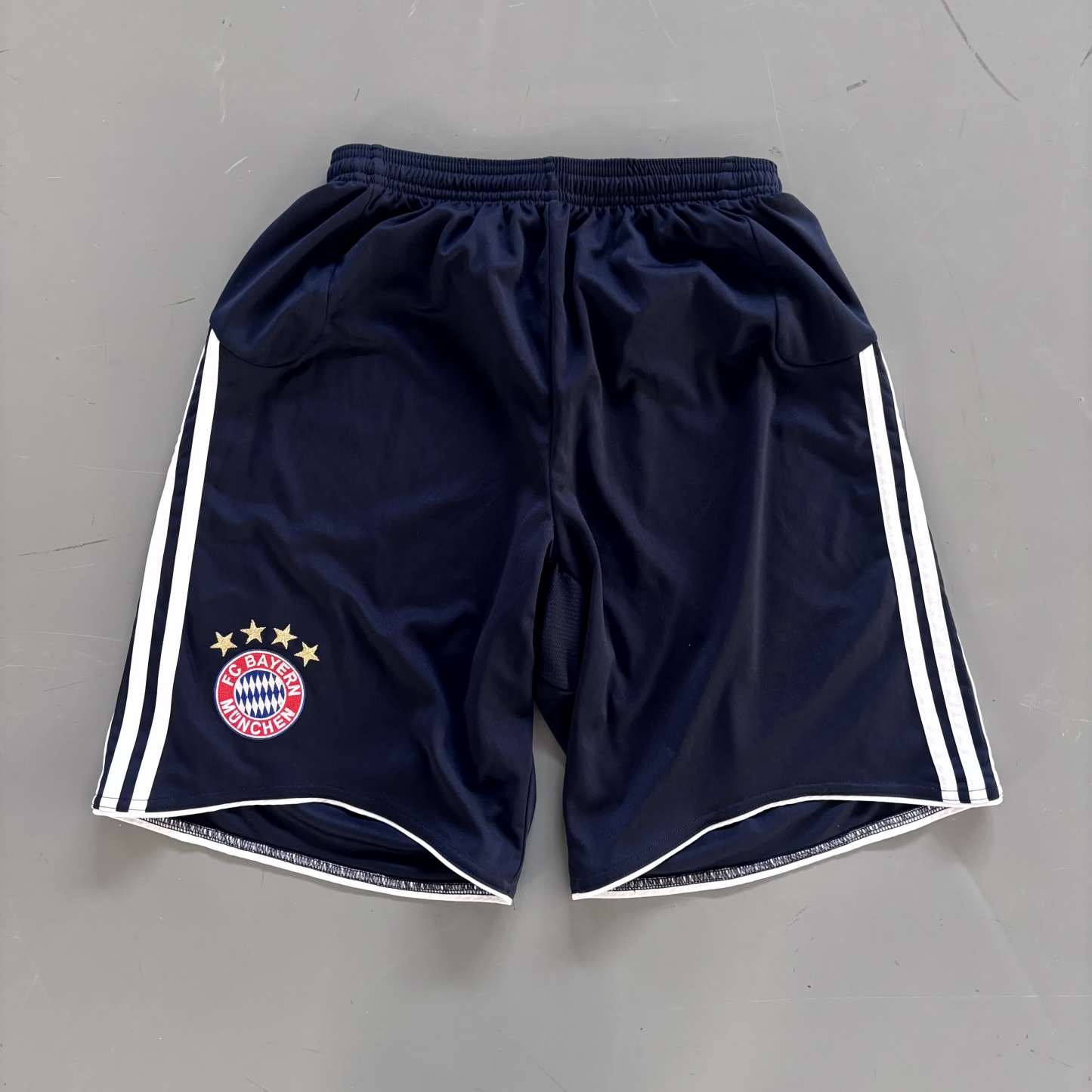 Adidas x FC Bayern Vintage Trikot Set 2010/11 |