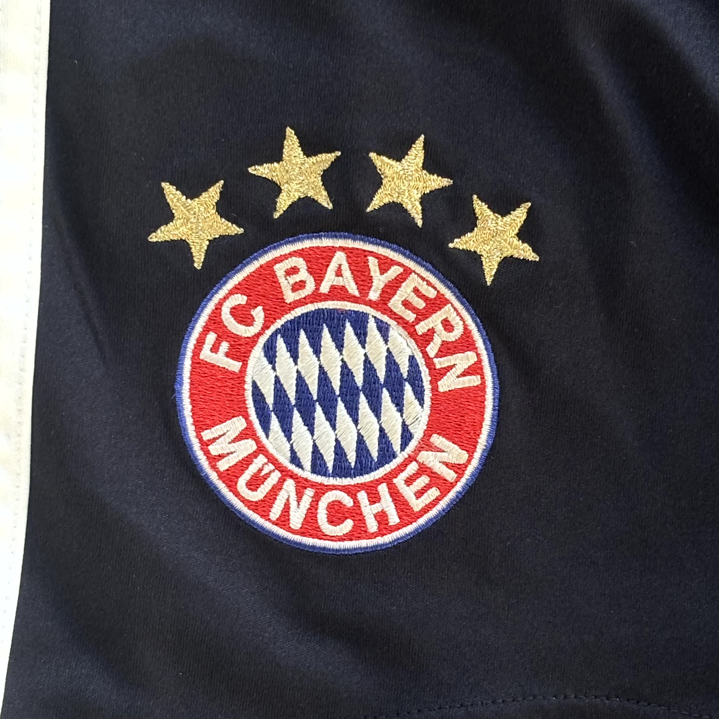 Adidas x FC Bayern Vintage Trikot Set 2010/11 |