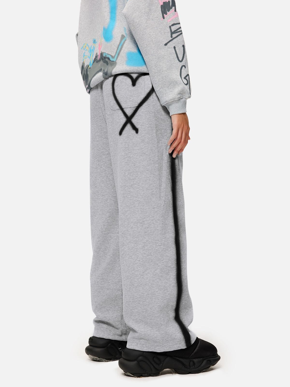 Aelfric Eden Graffiti Heart Baggy Sweatpants-Limited Sale