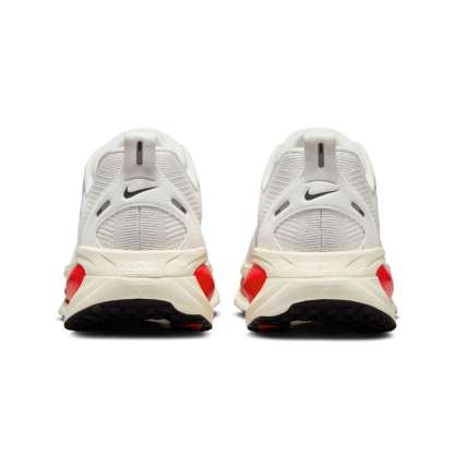 Nike Vomero 18 Platinum Tint
