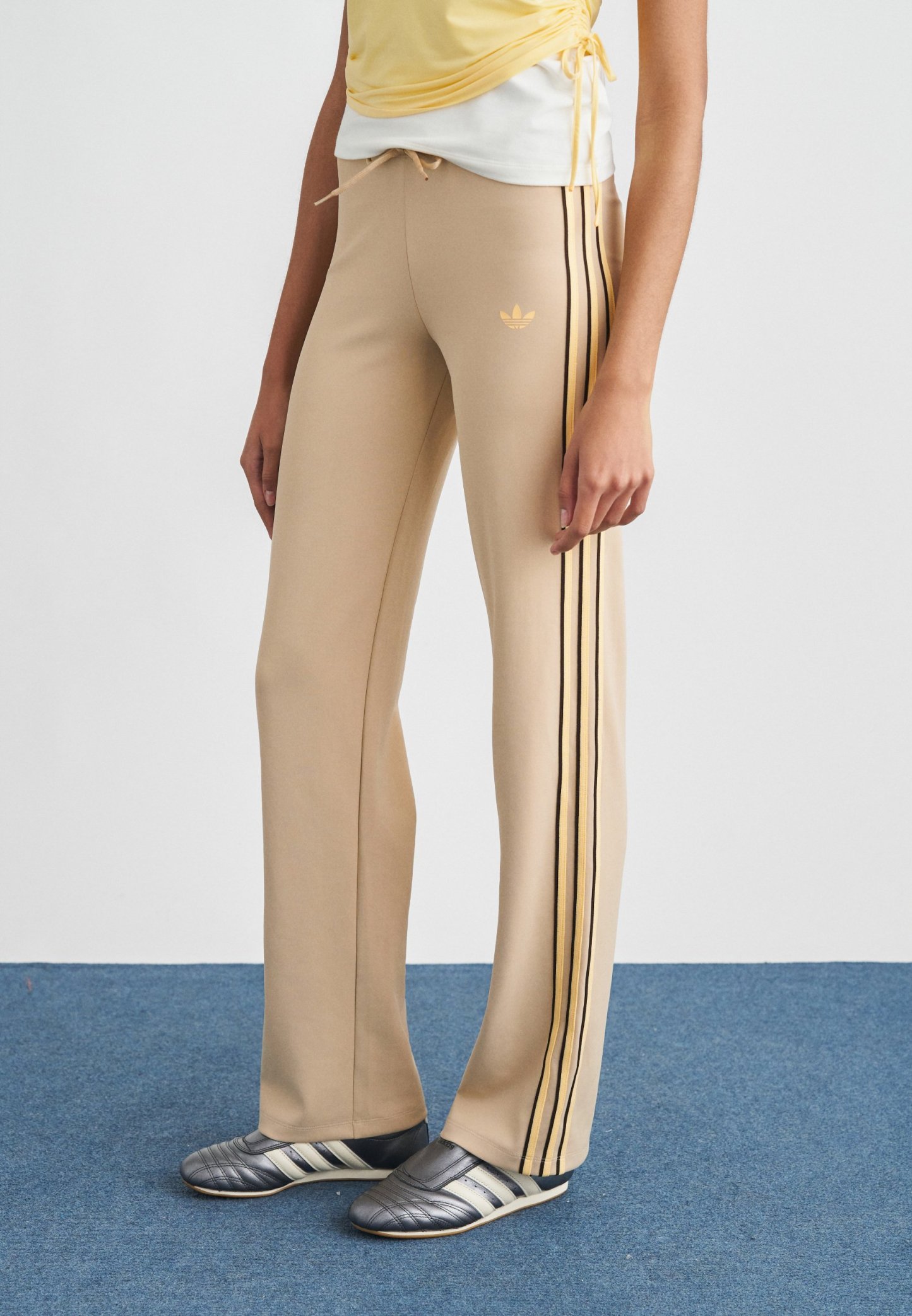 adidas OriginalsSTRAIGHT PANTS - Jogginghose