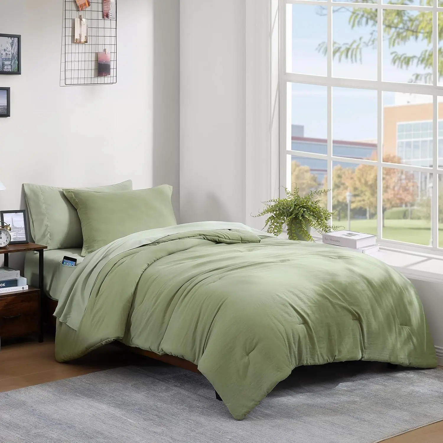 Wrensonge King Size microfiber Comforter Set- 7 Pieces Soft Sage Green Super size Bed in a Bag King with Fitted Sheet, Flat Sheet, 2 Pillow Shams, and 2 Pillowcases- Warm Bed Set for All Season bed comforter set
