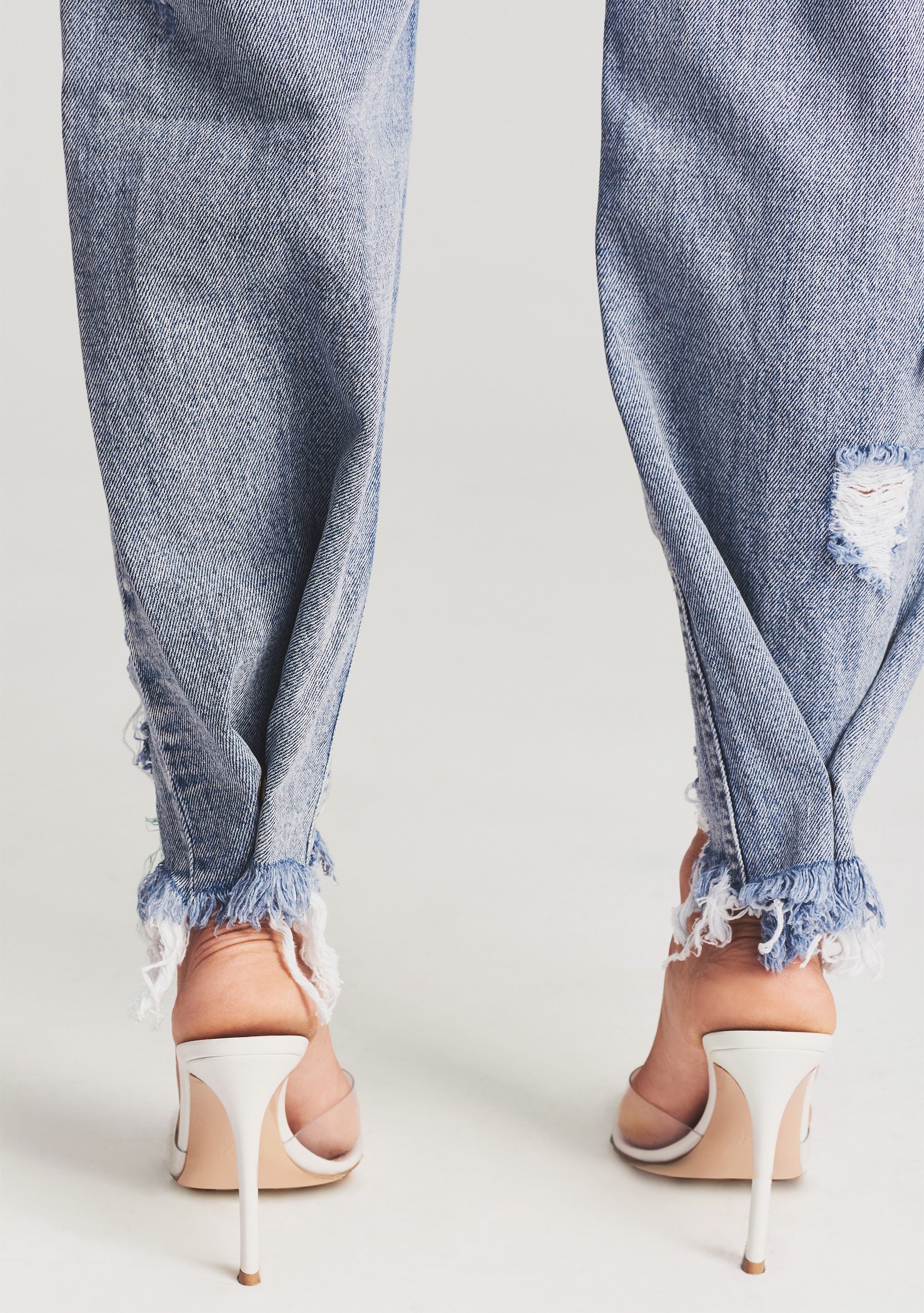 Maggie Mid Rise Jean-Cup Shy