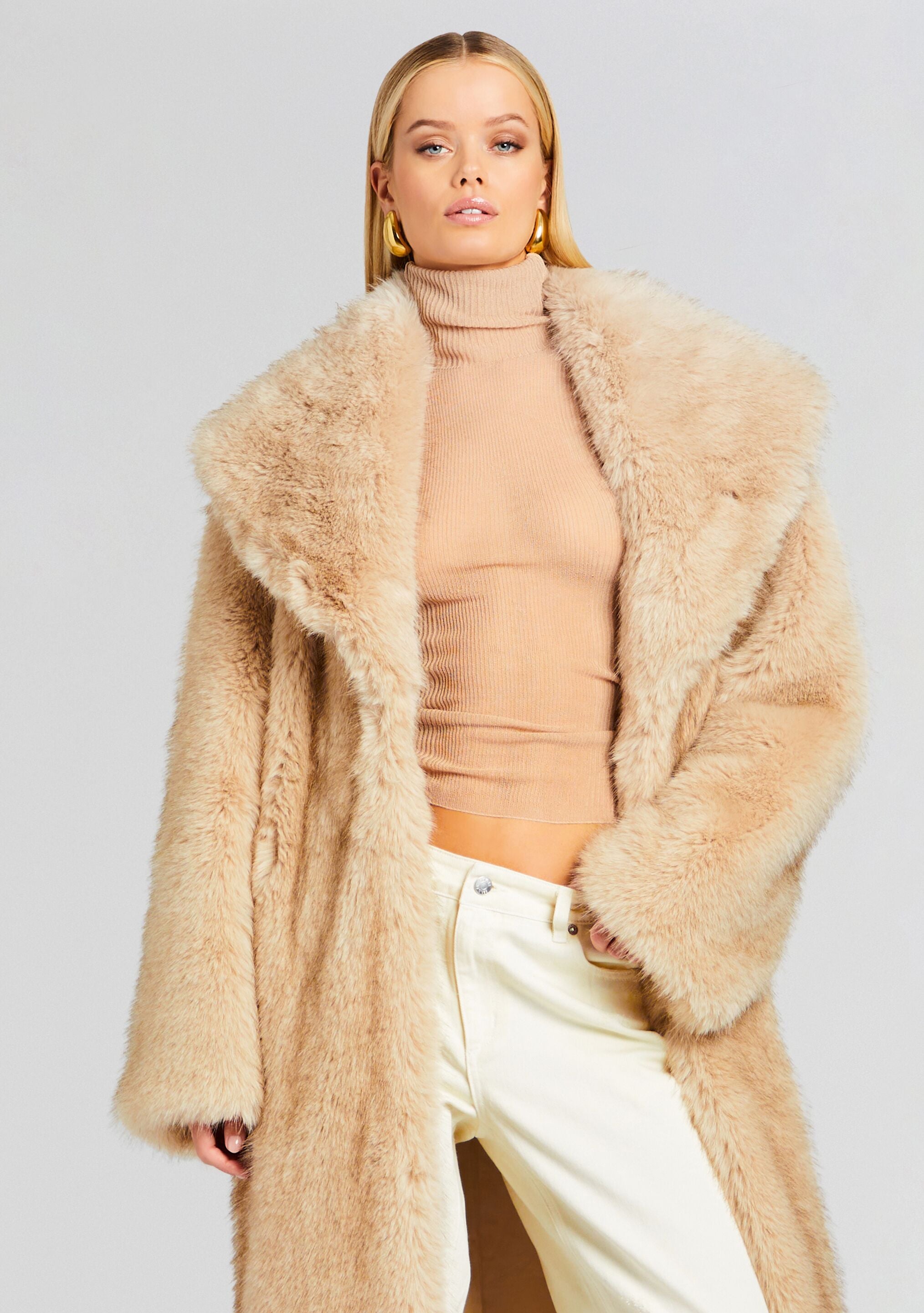 Averie Faux Fur Coat-Cup Shy
