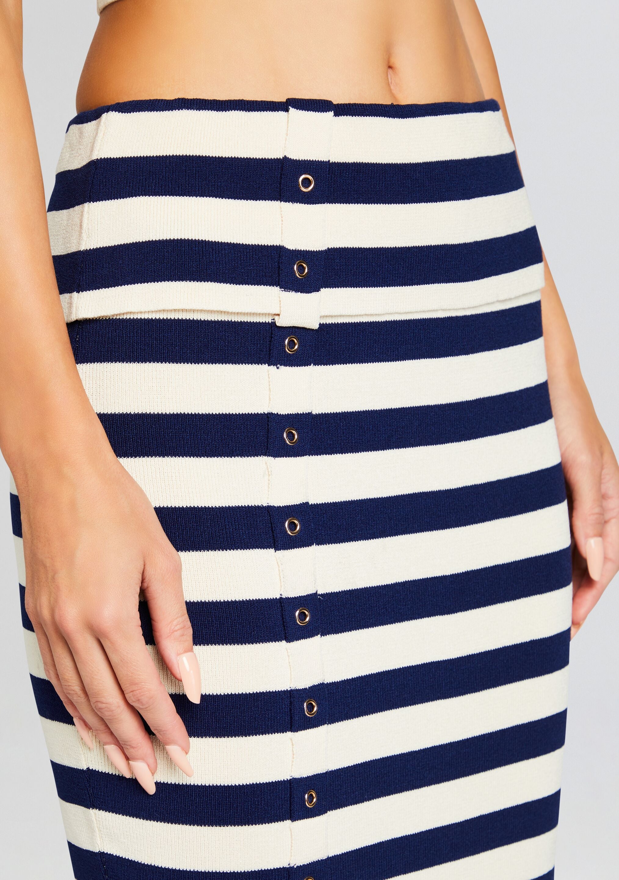 Cleat Knit Skirt-Cup Shy