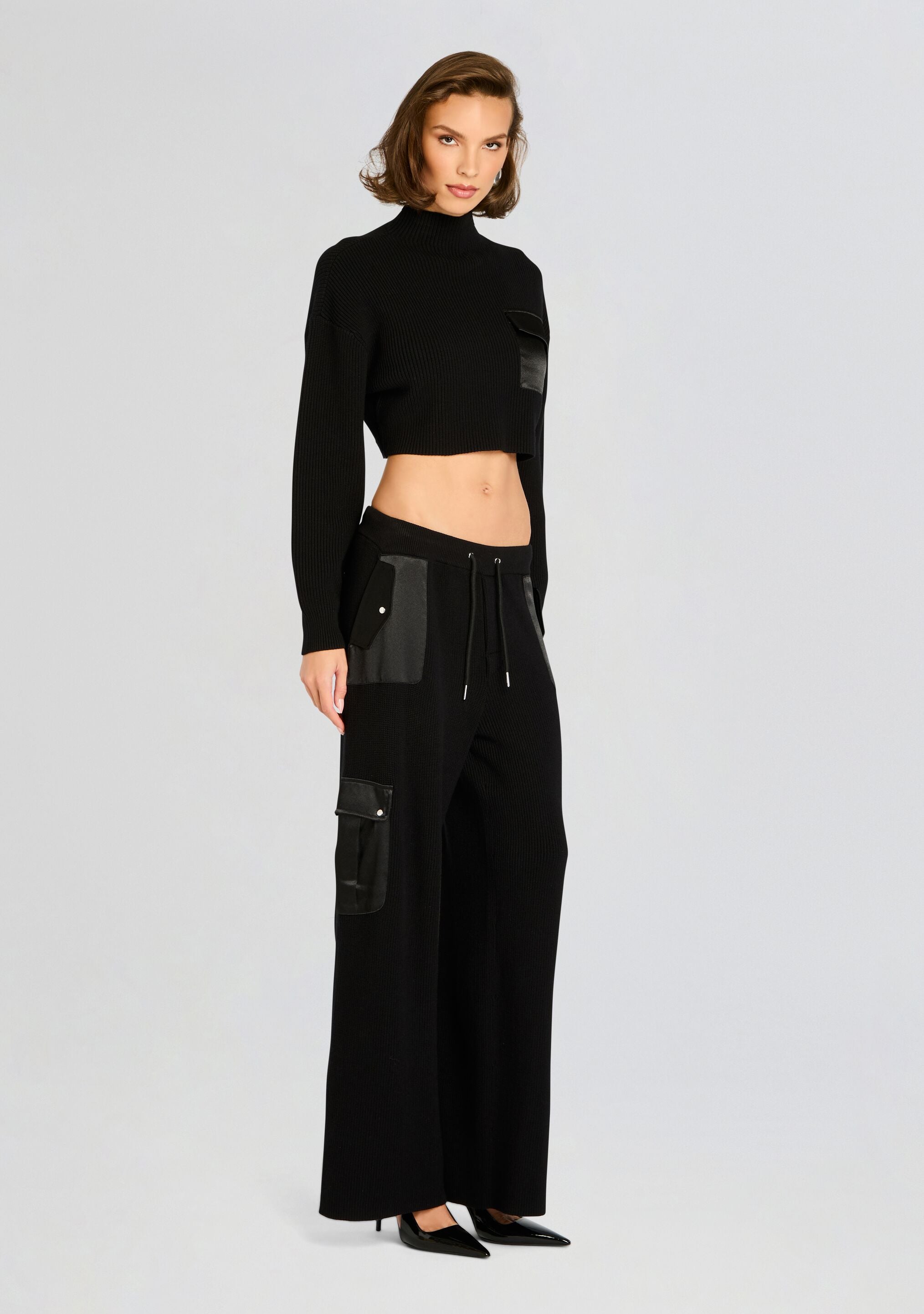 Donna Mid Cropped Sweater-Cup Shy